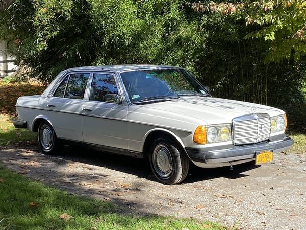 Mercedes Benz 240 D for sale in Victor, NY – photo 9