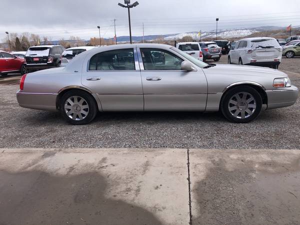 2003 Lincoln Town Car Cartier, Leather, Heated Seats, ONLY 95K... for sale in MONTROSE, CO – photo 3