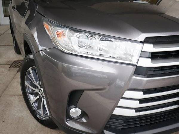2019 Toyota Highlander All Wheel Drive XLE V6 AWD SUV for sale in Portland, OR – photo 5
