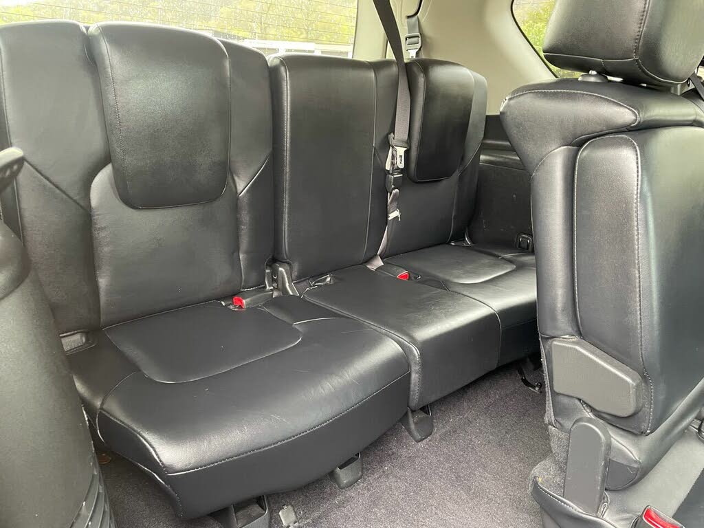 2011 INFINITI QX56 4WD with Split Bench Seat Package for sale in Sussex, NJ – photo 32