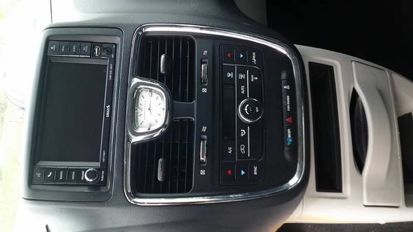 2013 Chrysler Town & Country - Nice - - by dealer for sale in Hummelstown, PA – photo 9