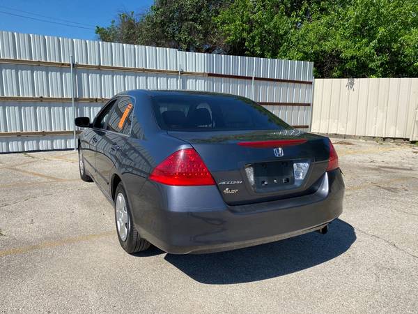 2007 Honda Accord LX SUPER LOW MILES COMMUTER CAR ICE COLD AC RUNS for sale in Austin, TX – photo 2