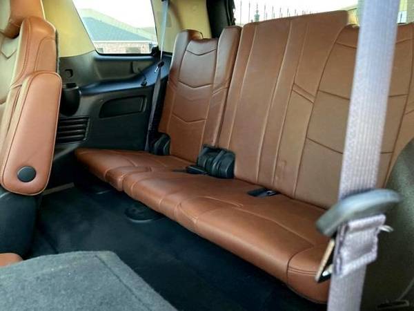 2015 Cadillac Escalade Luxury - EVERYBODY RIDES! for sale in Metairie, LA – photo 10