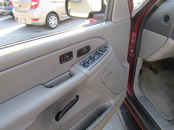 2004 Chevrolet Suburban for sale in Sherwood, AR – photo 6