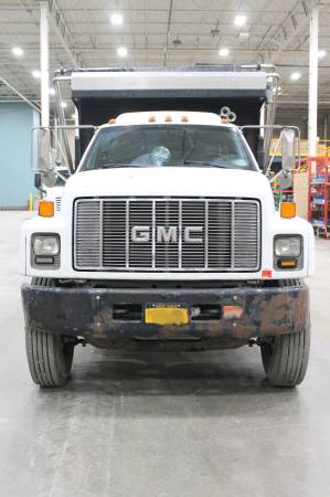 '02 GMC C7500 Dump for sale in West Henrietta, NY – photo 8