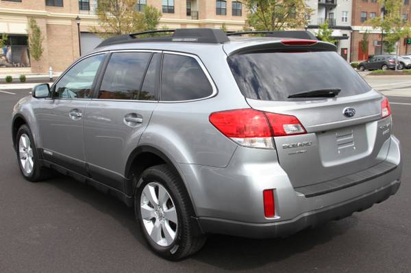 2011 Subaru Outback 2.5i Premium for sale in Richmond , VA – photo 5