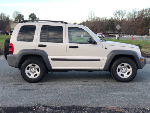 2003 Jeep Liberty Sport 4x4 117k Miles! - cars & trucks - by dealer... for sale in Spotsylvania, District Of Columbia – photo 4