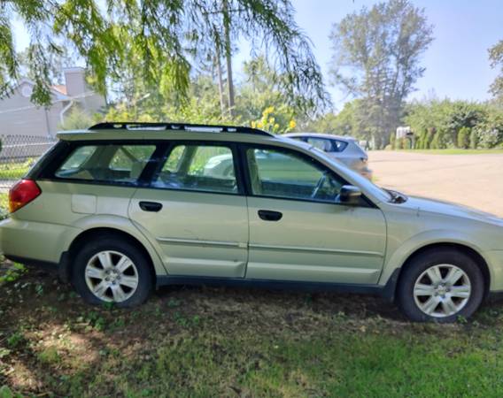 2005 Subaru Outback (mechanic special) for sale in Wonder Lake, IL – photo 2