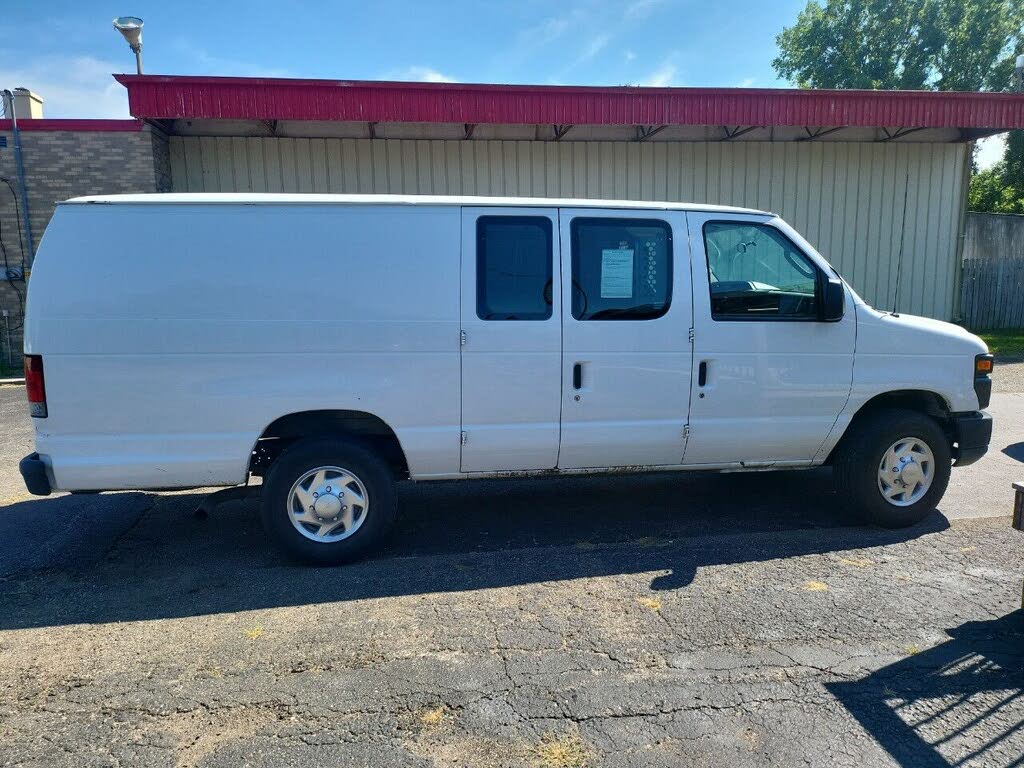 2011 Ford E-Series E-250 Extended Cargo Van for sale in Ionia, MI