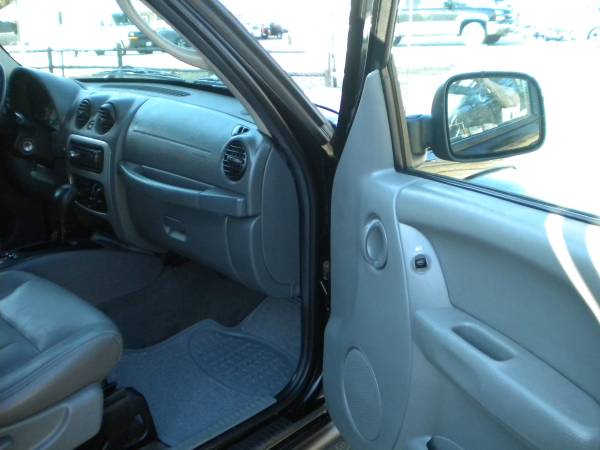 Jeep Liberty 4X4 65th anniversary edition Sunroof 1 Year for sale in hampstead, RI – photo 11