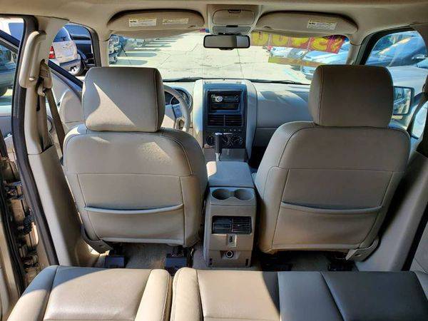 2006 Ford Explorer XLT 4dr SUV 4WD (V8) - BEST CASH PRICES AROUND! for sale in Warren, MI – photo 10