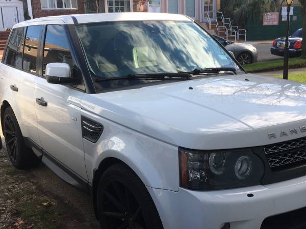 RANGE ROVER SPORT 2011 SUPERCHARGED MINT - cars & trucks - by owner... for sale in Brooklyn, NY – photo 8