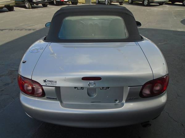 2003 Mazda MX-5 Miata - - by dealer - vehicle for sale in North Fort Myers, FL – photo 6
