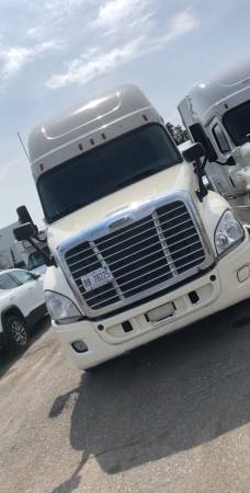Freightliner Cascadia for sale in Sterling Heights, MI