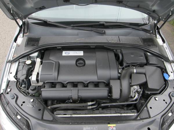 Volvo V70R Design 2010 Clean - cars & trucks - by owner - vehicle... for sale in Edgewater, CT – photo 14