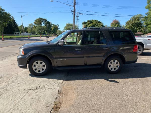 (2005 Lincoln Navigator 3rd row/Leather /130k) for sale in Lansing, MI – photo 5