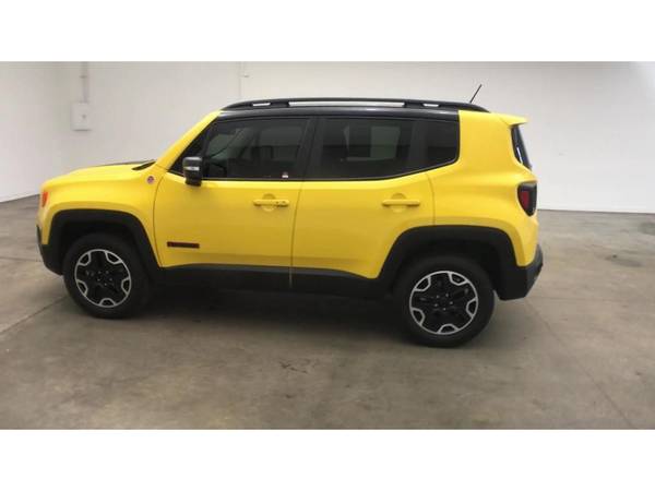 2017 Jeep Renegade 4x4 4WD Trailhawk SUV - cars & trucks - by dealer... for sale in Coeur d'Alene, MT – photo 6