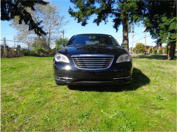 2012 Chrysler 200 Limited Sedan 4D FREE CARFAX ON EVERY VEHICLE! for sale in Lynnwood, WA – photo 4