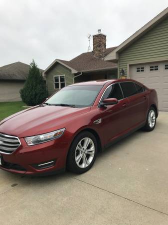 2014 Ford Taurus SEL for sale in Fort Atkinson, WI – photo 4