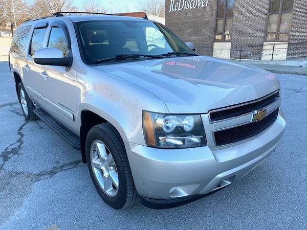 2007 Chevy Suburban - cars & trucks - by owner - vehicle automotive... for sale in Kansas City, MO – photo 3