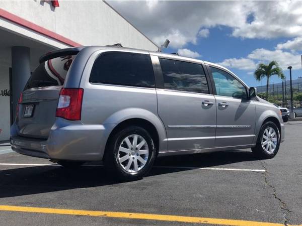 2016 Chrysler Town & Country Touring for sale in Hilo, HI – photo 3