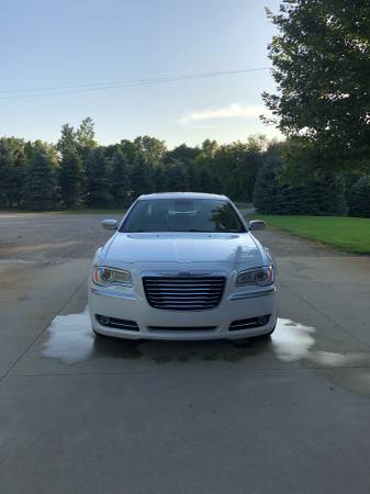 2013 Chrysler 300C w AWD and 5.7 hemi for sale in Fremont, MI – photo 2