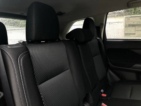 2019 Mitsubishi Outlander 4x4 4WD ES SUV for sale in Milwaukie, WA – photo 15