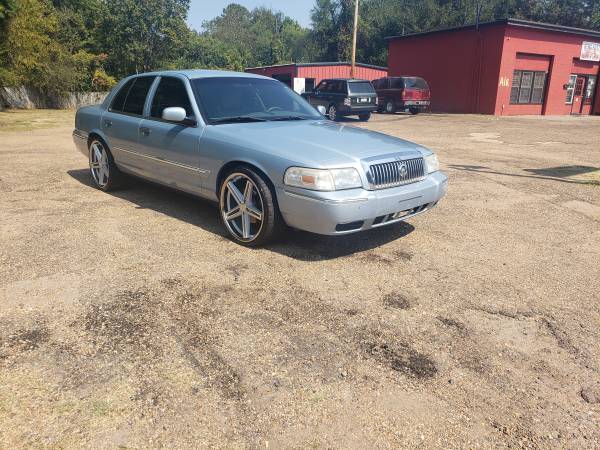 2008 Mercury Grand Marquis for sale in Jackson, MS – photo 2