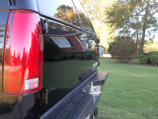 1999 Chevy Tahoe 4X4 Classic Body LT Loaded Extra Bright Clean for sale in Greenwood, SC – photo 5