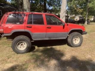 Jeep Grand Cherokee larado for sale in Belchertown, MA