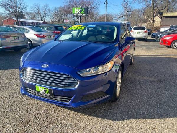 2015 Ford Fusion SE - cars & trucks - by dealer - vehicle automotive... for sale in Beloit, IL