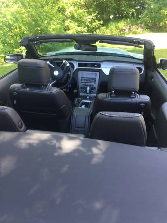 2014 mustang Convertible for sale in Morrisonville, NY – photo 2