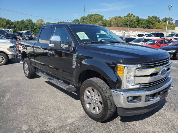 2017 Ford Super Duty F250 Lariat FX4 4x4 Crew Cab Easy Finance for sale in Lees Summit, MO – photo 2