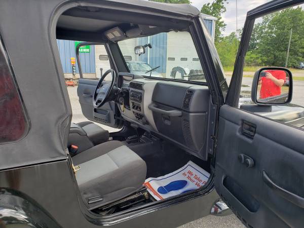 2005 Jeep Wrangler X 2 door 4x4 Black Clean inside and out - cars & for sale in Milford, NH – photo 8
