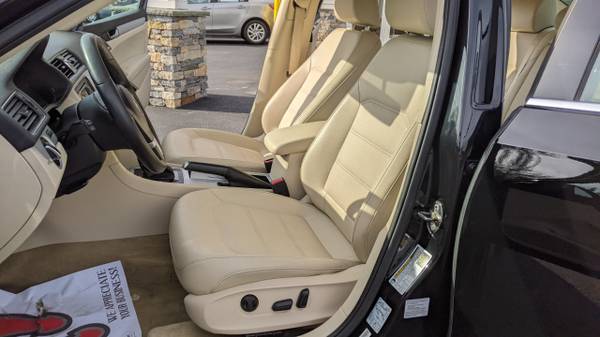 2012 Volkswagen Passat 2 5L SE AT - - by dealer for sale in Griswold, CT – photo 10