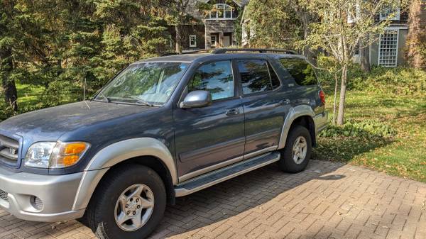 2002 Toyota Sequoia 4WD SR5 Leather Clean Carfax 77k Miles Excellent for sale in Wayzata, MN