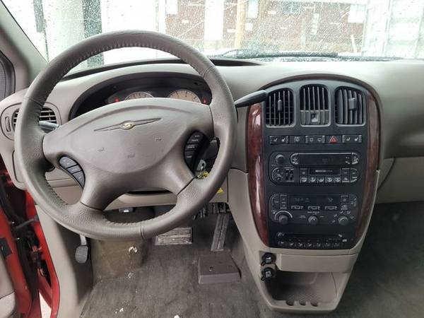 2003 Chrysler Town & Country - - by dealer - vehicle for sale in Wheat Ridge, CO – photo 9