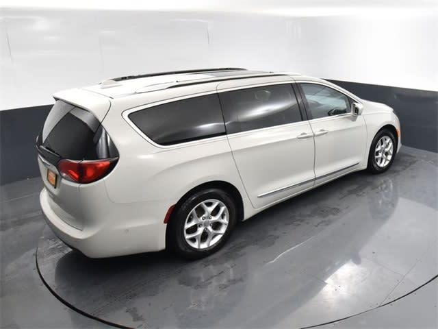 2020 Chrysler Pacifica Touring-L Plus for sale in Saint Louis, MO – photo 21
