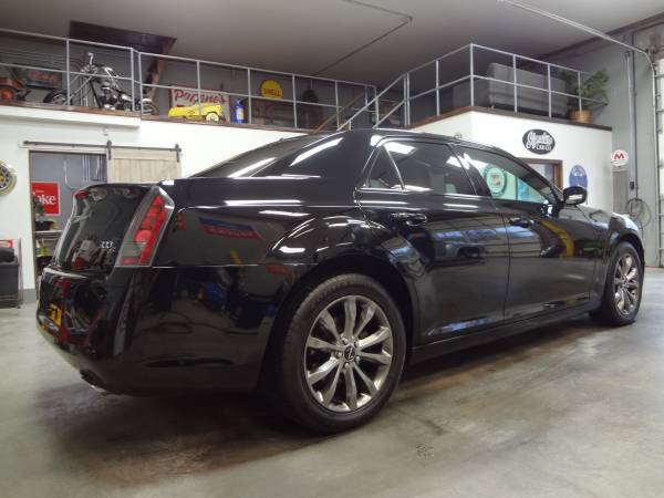 2014 Chrysler 300S AWD - Loaded! - - by dealer for sale in Adams Basin, NY – photo 8