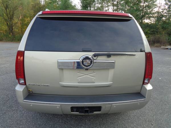 2007 Cadillac Escalade AWD Fully Loaded Very Clean for sale in Waynesboro, PA – photo 6
