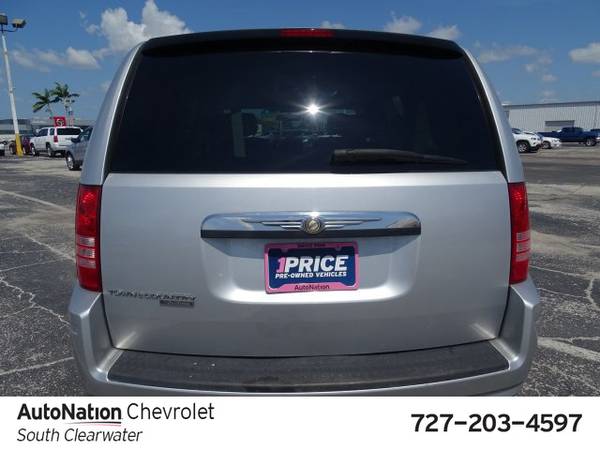 2008 Chrysler Town & Country Touring SKU:8R840667 Regular for sale in Clearwater, FL – photo 7