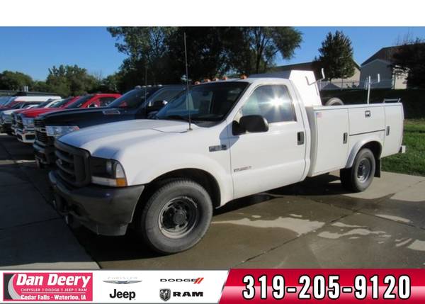 2004 Ford F 350SD RWD 2D Standard Cab / Cab/Chassis XL for sale in Waterloo, IA – photo 2