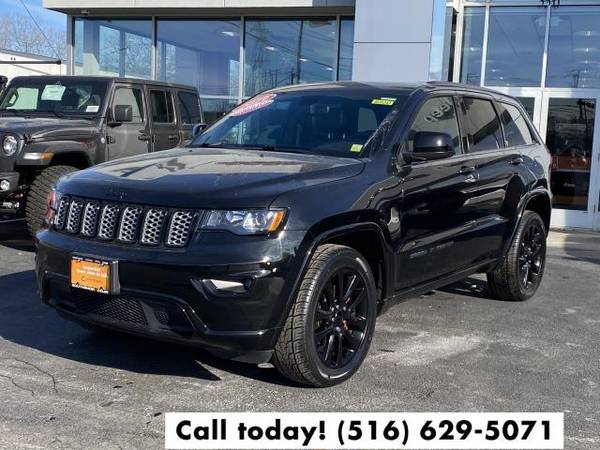 2019 Jeep Grand Cherokee Altitude SUV - - by dealer for sale in Inwood, NY – photo 4