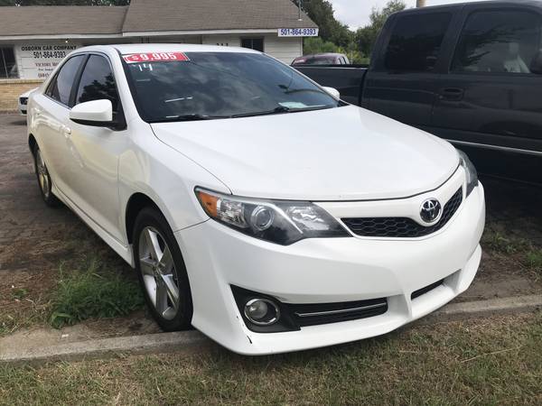 2014 Toyota Camry (White) SE for sale in North Little Rock, AR