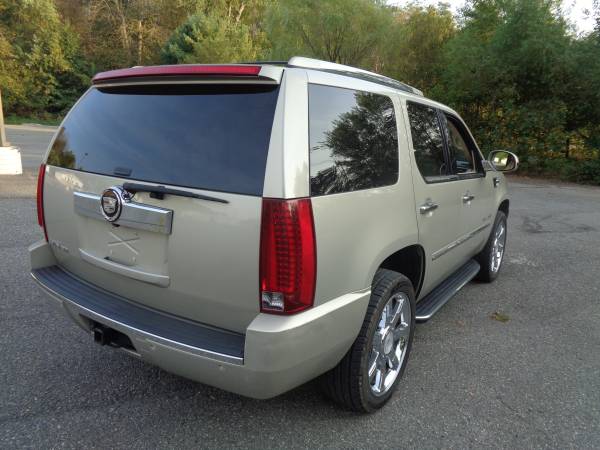 2007 Cadillac Escalade AWD Fully Loaded Very Clean for sale in Waynesboro, PA – photo 7