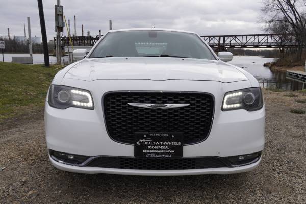 2016 Chrysler 300 S AWD! FULLY LOADED! (Guaranteed Approval! for sale in Other, MN – photo 2