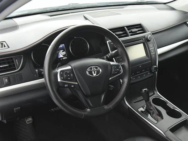 2016 Toyota Camry SE Sedan 4D sedan SILVER - FINANCE ONLINE for sale in Greensboro, NC – photo 2