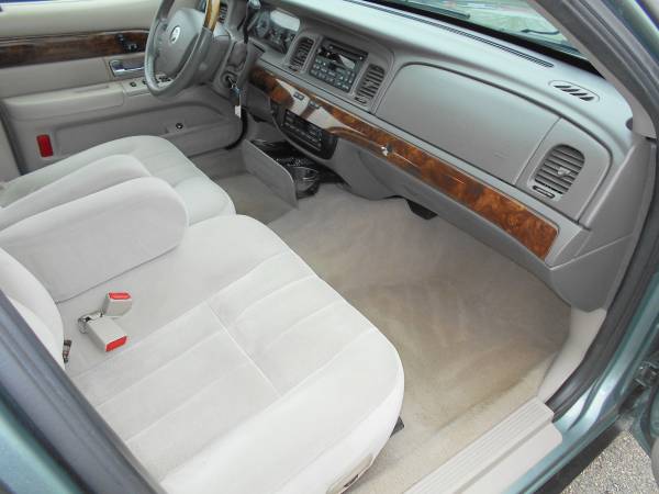 2006 Mercury Grand Marquis LS - - by dealer - vehicle for sale in East Windsor, MA – photo 15