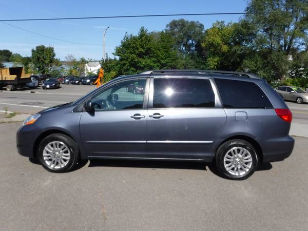 09 Toyota Sienna LE V6 Auto AWD Loaded Alloy's 1-Owner Clean Carfax! for sale in ENDICOTT, NY – photo 6