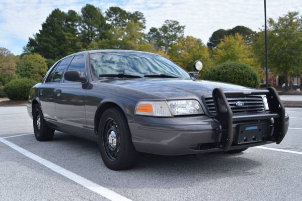 2009 FORD Crown Victoria Police 4D (LOW MILES 51, 200miles) - cars & for sale in Peachtree City, GA
